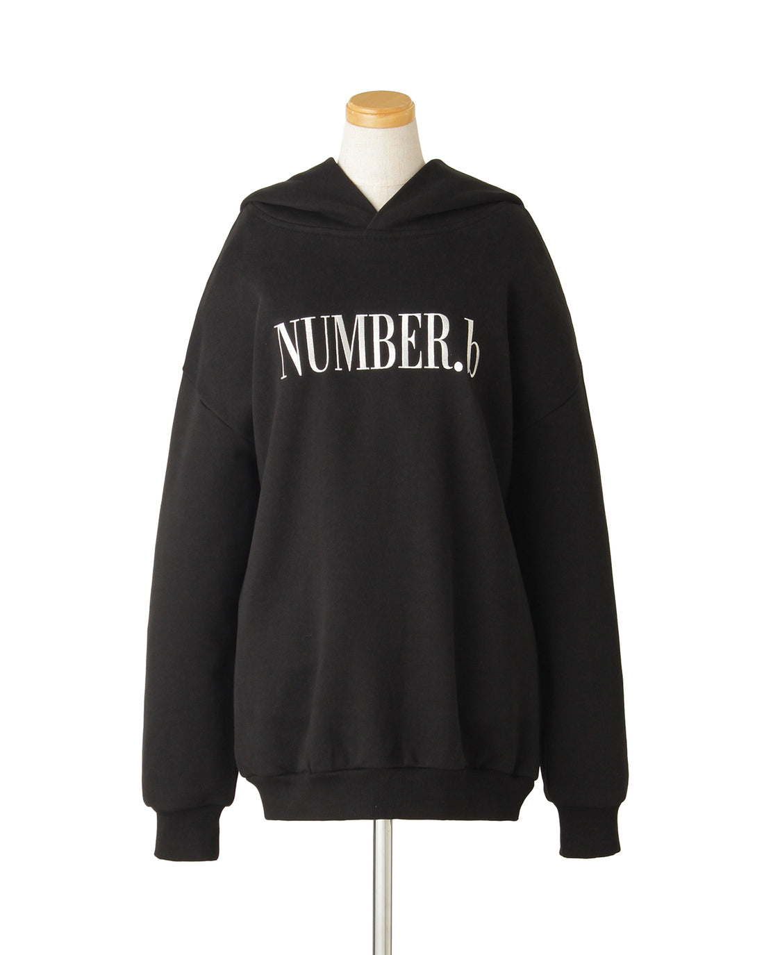 【POP UP STORE先行販売】NUMBER.b ロゴパーカ(刺繍)<ブラック>