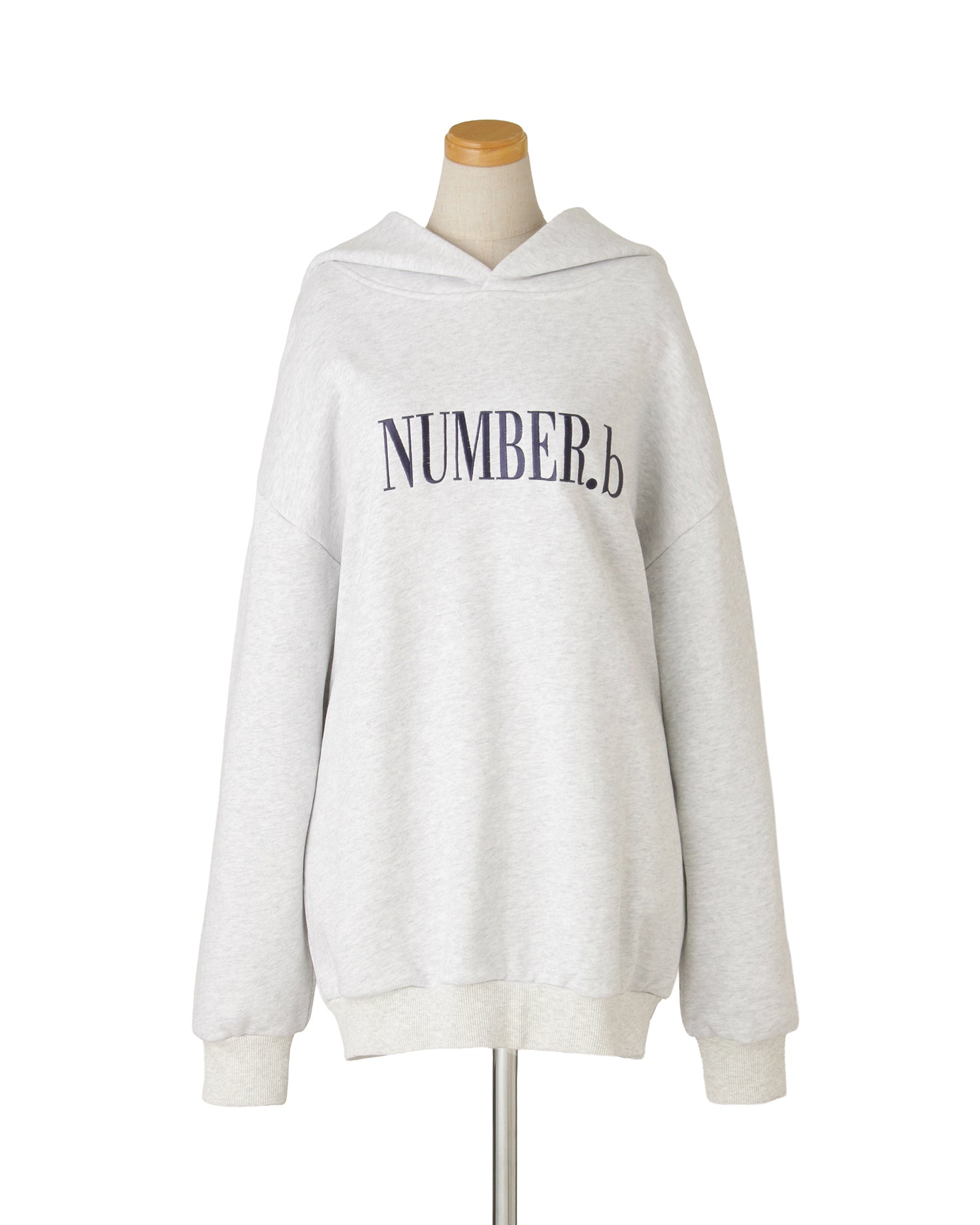 【POP UP STORE先行販売】NUMBER.b ロゴパーカ(刺繍)<ライトグレー>