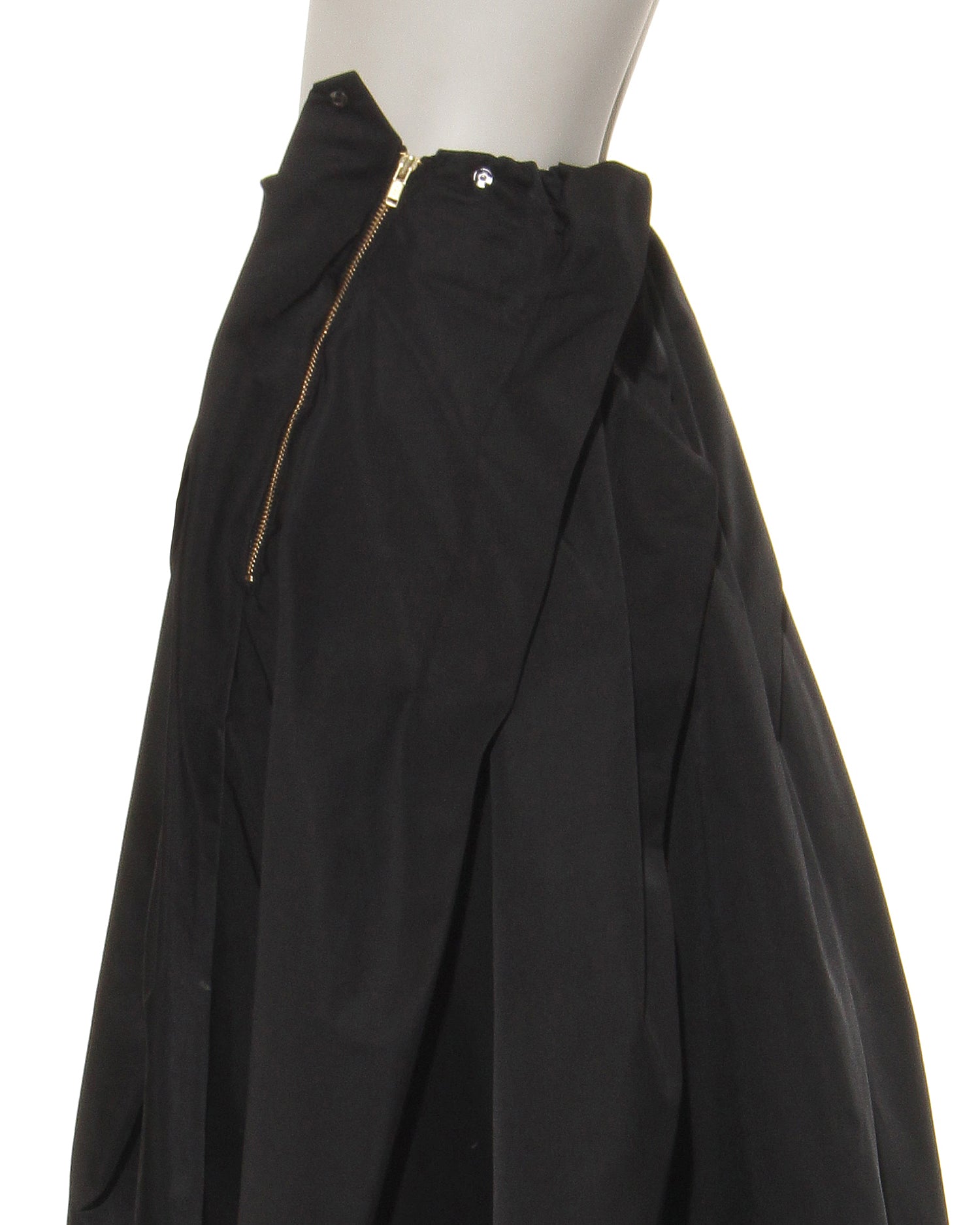Random Tuck Skirt (Black)