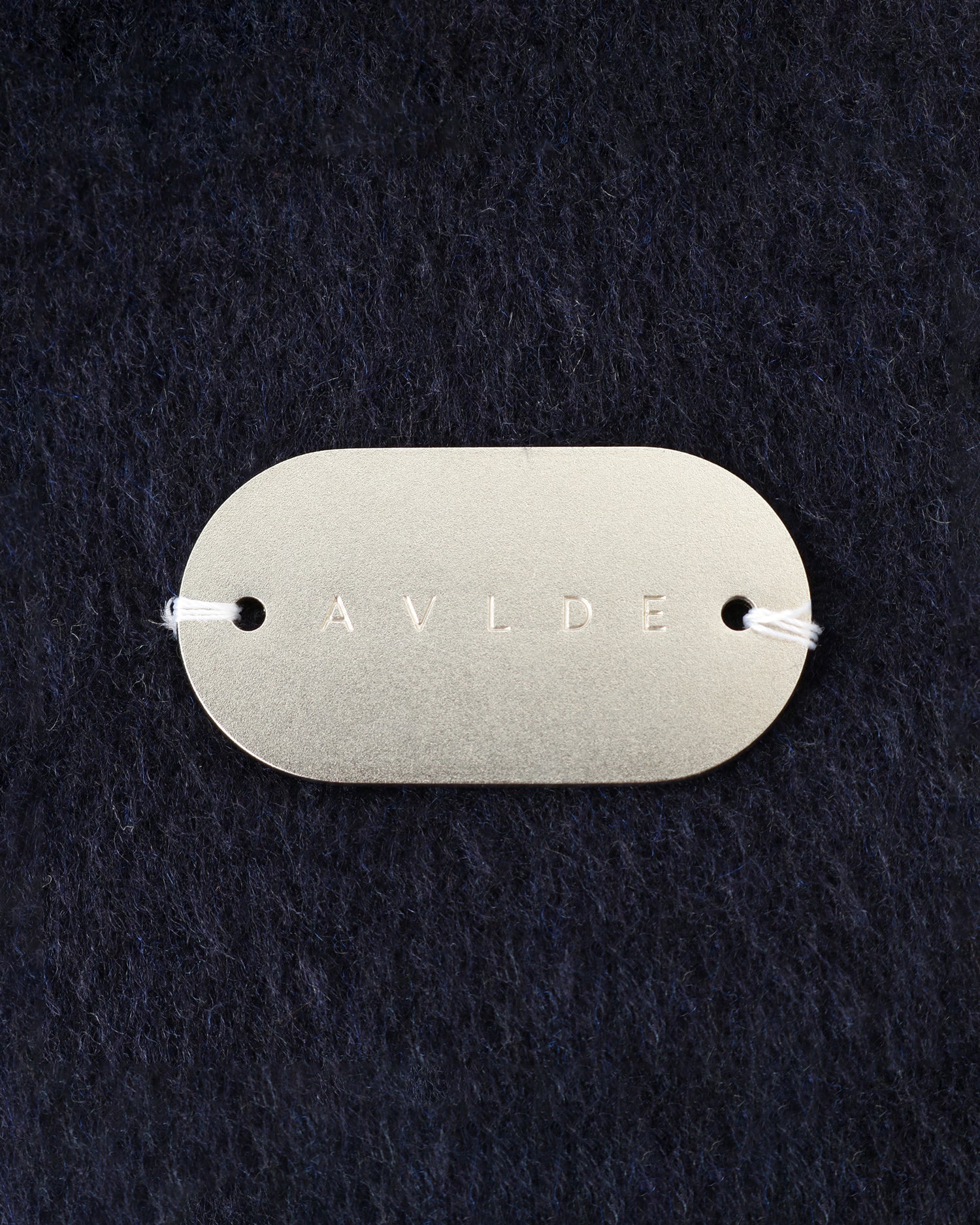 AVLDE シルクストール