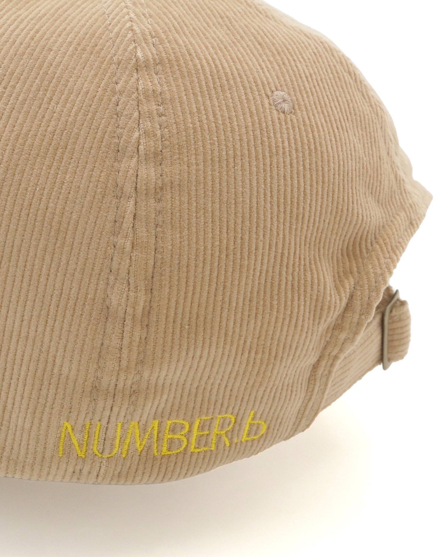 【オンライン限定】NUMBER.b ロゴ刺繍キャップ(コーデュロイ)<キャメル>