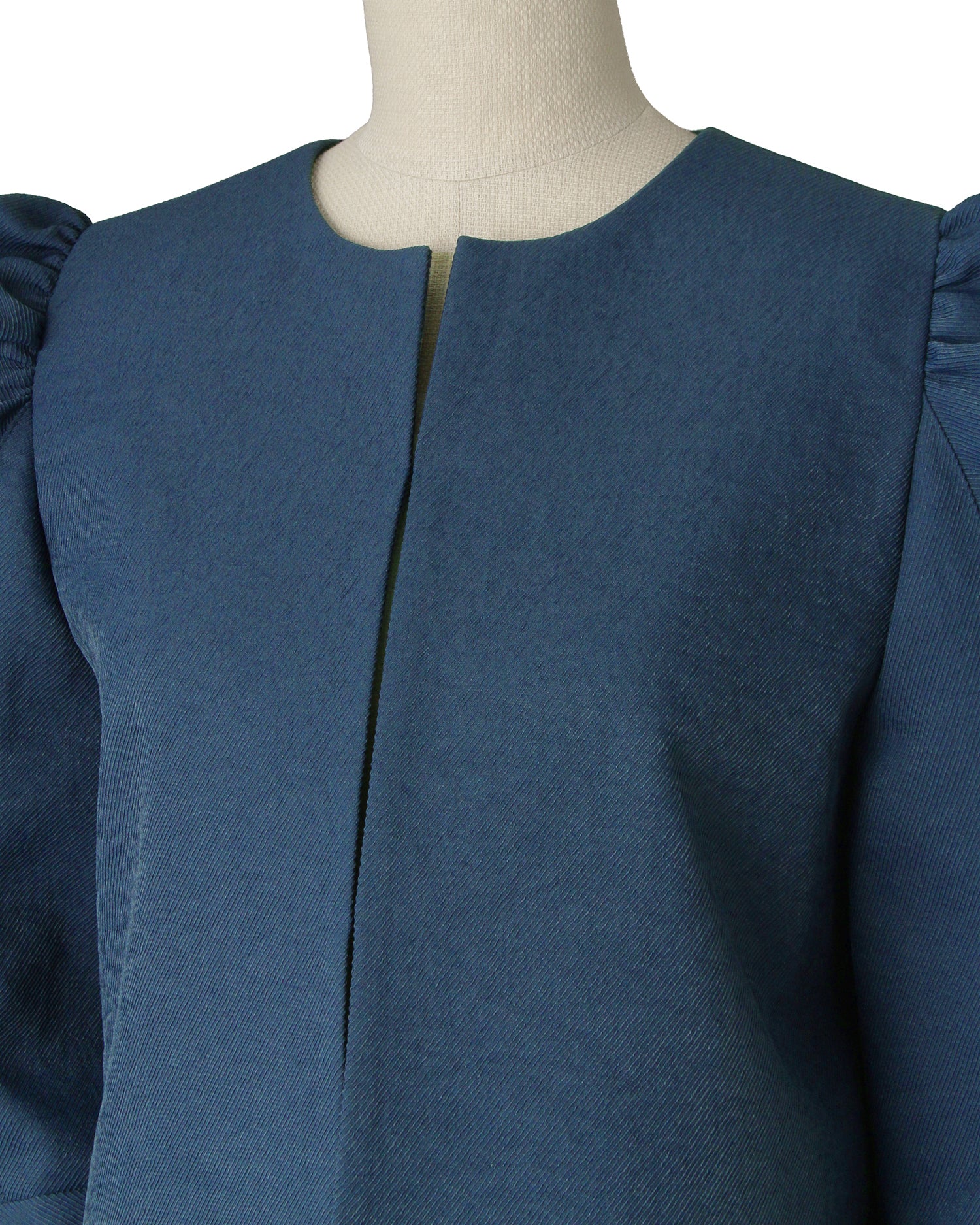 Volume sleeve short jacket