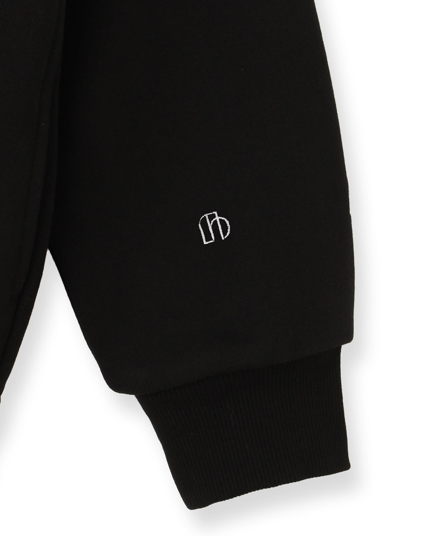 【POP UP STORE先行販売】NUMBER.b ロゴパーカ(刺繍)<ブラック>