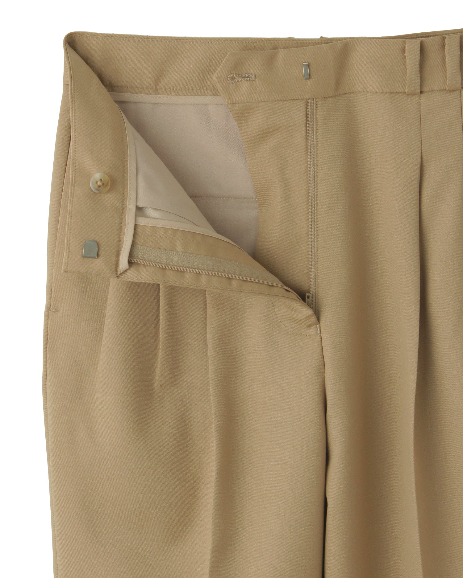 Semi-wide pleated pants &lt;camel&gt;