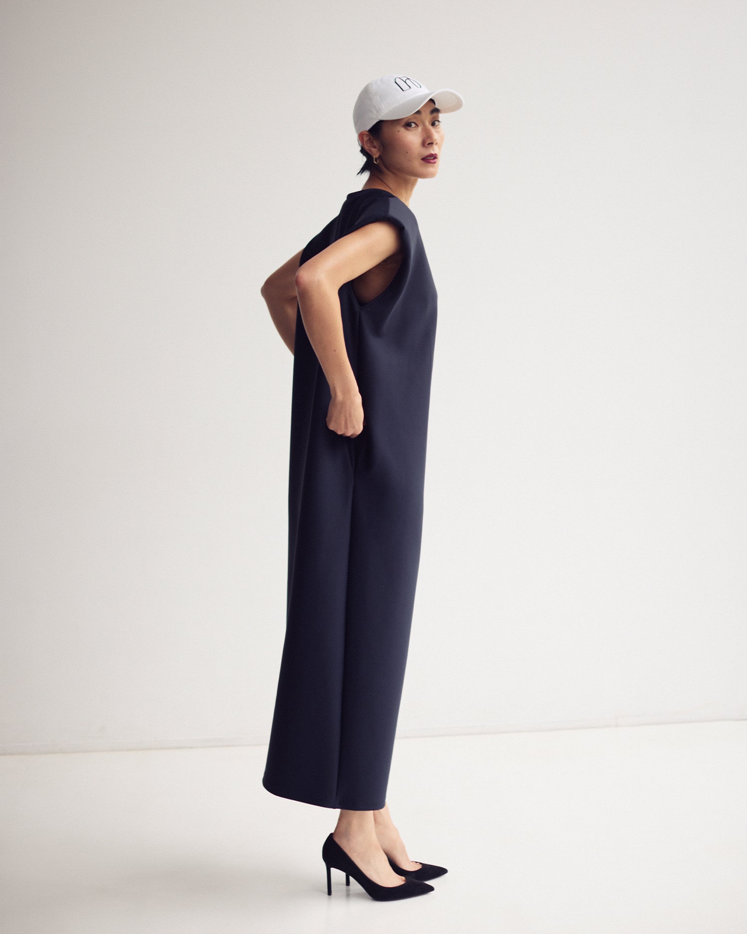 ポンチノースリーブワンピース