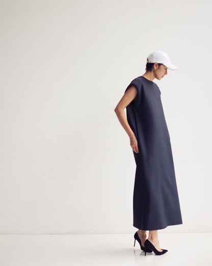 ポンチノースリーブワンピース