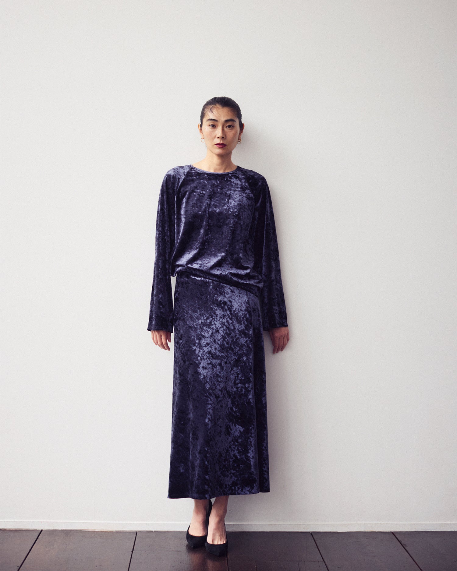 ベロアクルーネックプルオーバー＜ネイビー＞