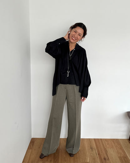 AAYUSHI for AMARC ピンタックブラウス