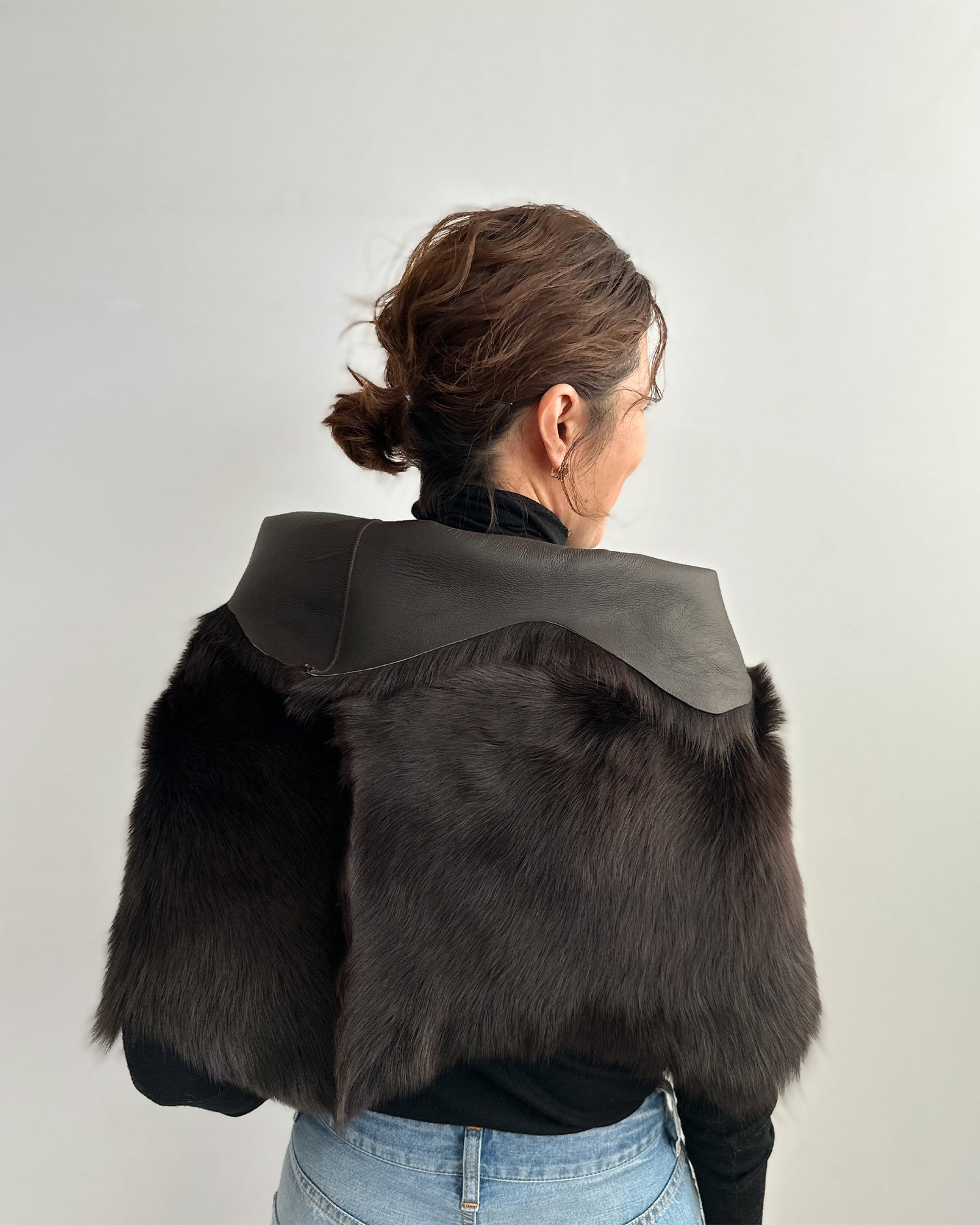 KARL DONOGHUE トスカーナラムスキン ボタンスカーフ 受注販売】＜KARL DONOGHUE＞Button Shrug – AMARC LIFE STORE