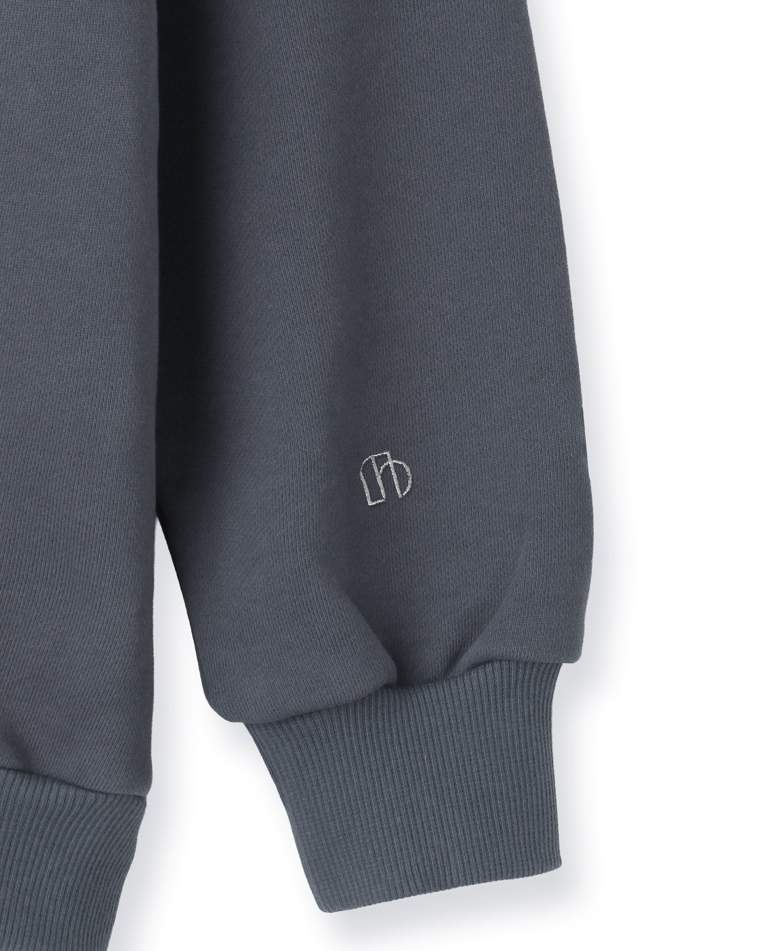 NUMBER.b ロゴパーカ（刺繍）＜ブルーグレー＞ – AMARC LIFE STORE