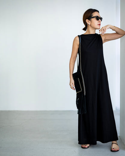 バックツイストワンピース