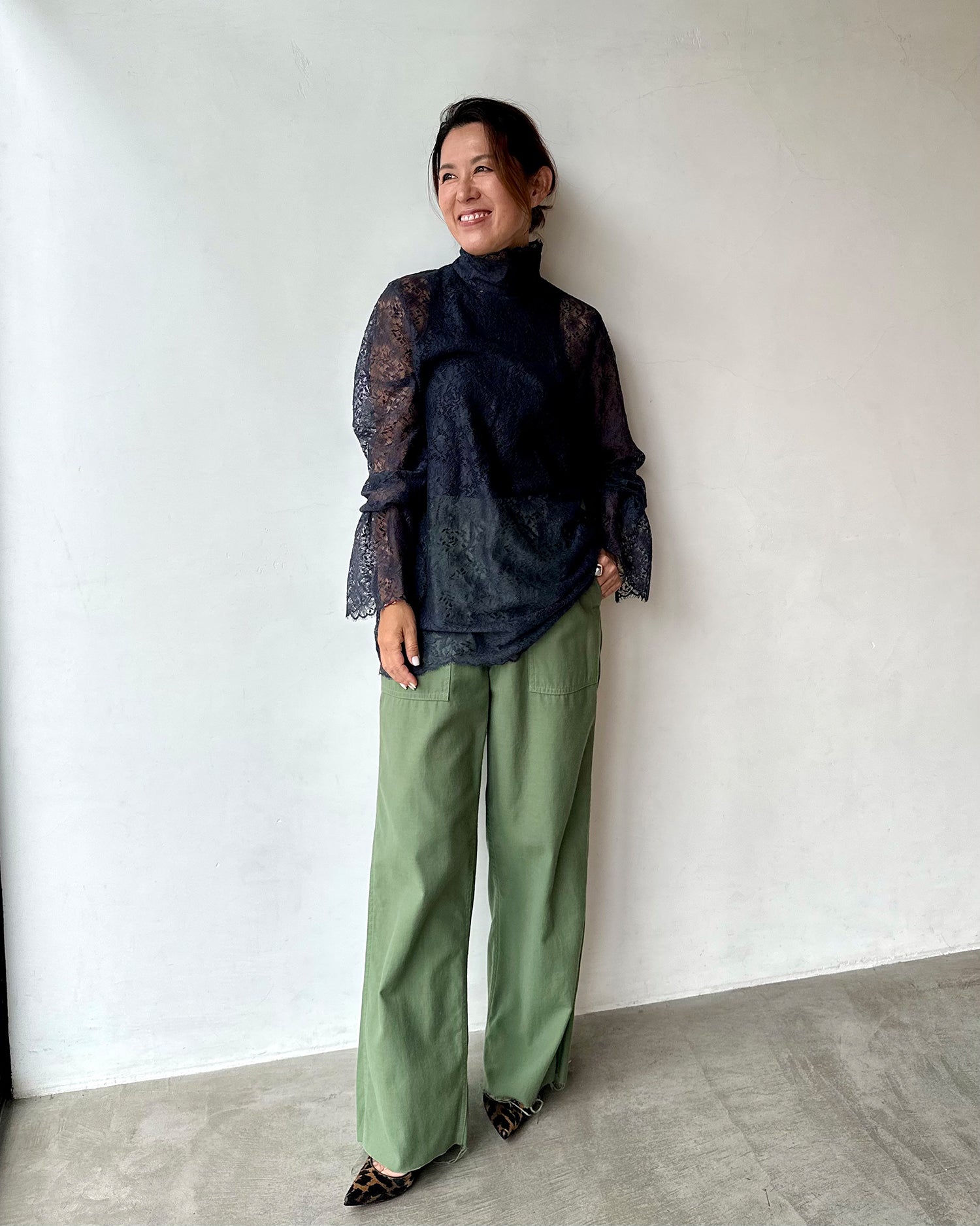 【受注販売】HER. for AMARC リバーレースブラウス＜ネイビー＞